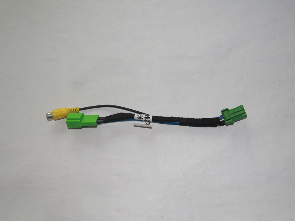 Suzuki 14 front S-CROSS video adapter cable